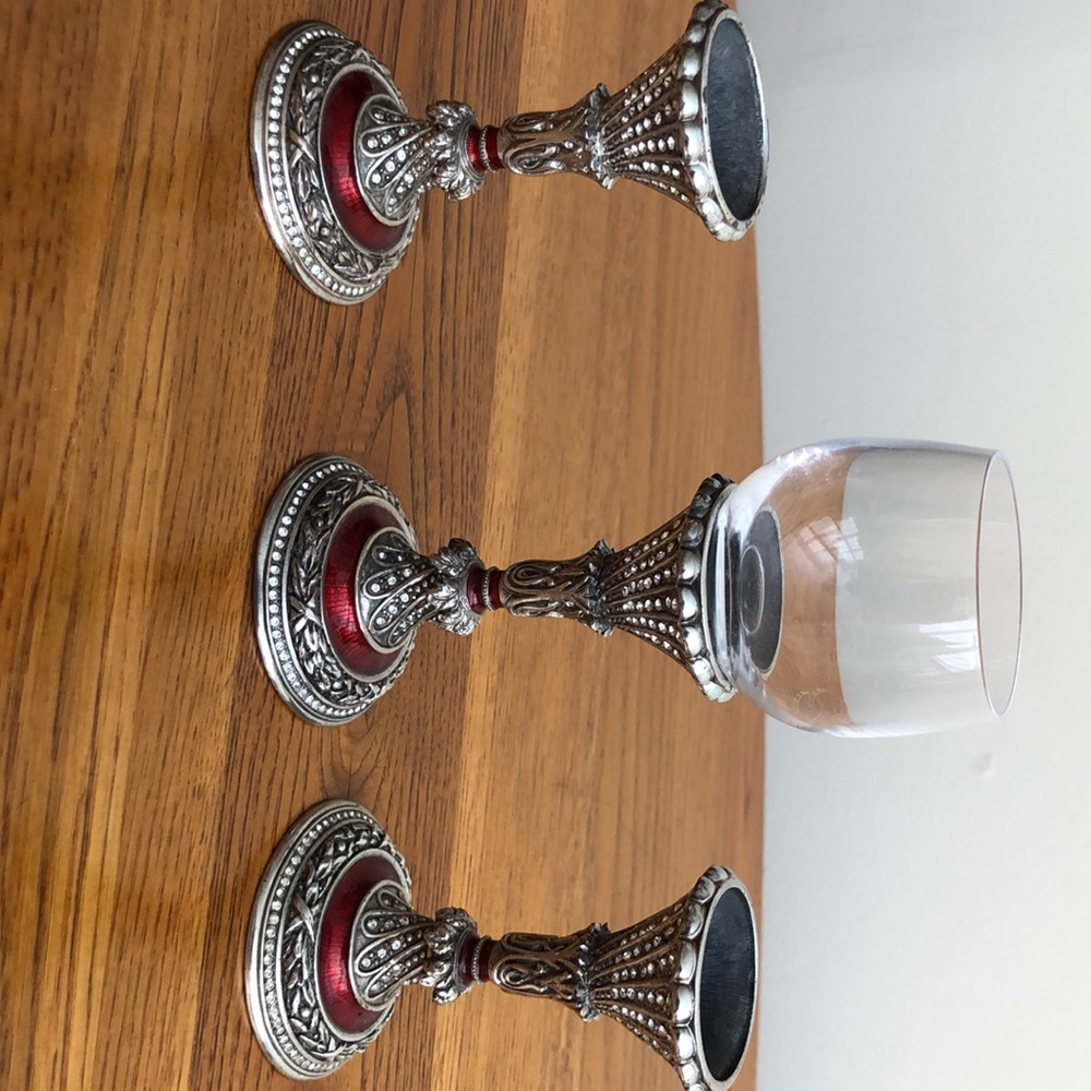 Edgar Berebi Cordial stems